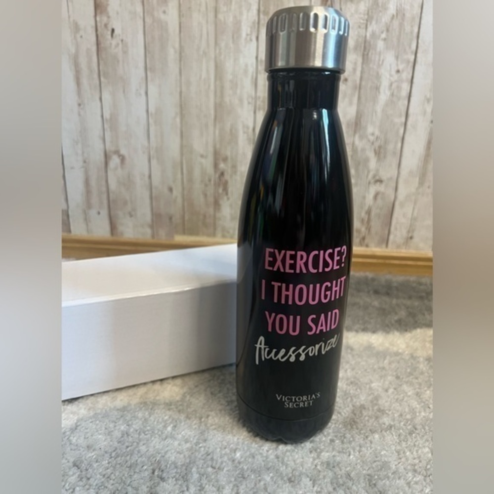 🐺Victoria's Secret Black Water Bottle